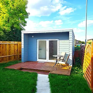  Chalet Open Plan With Garden